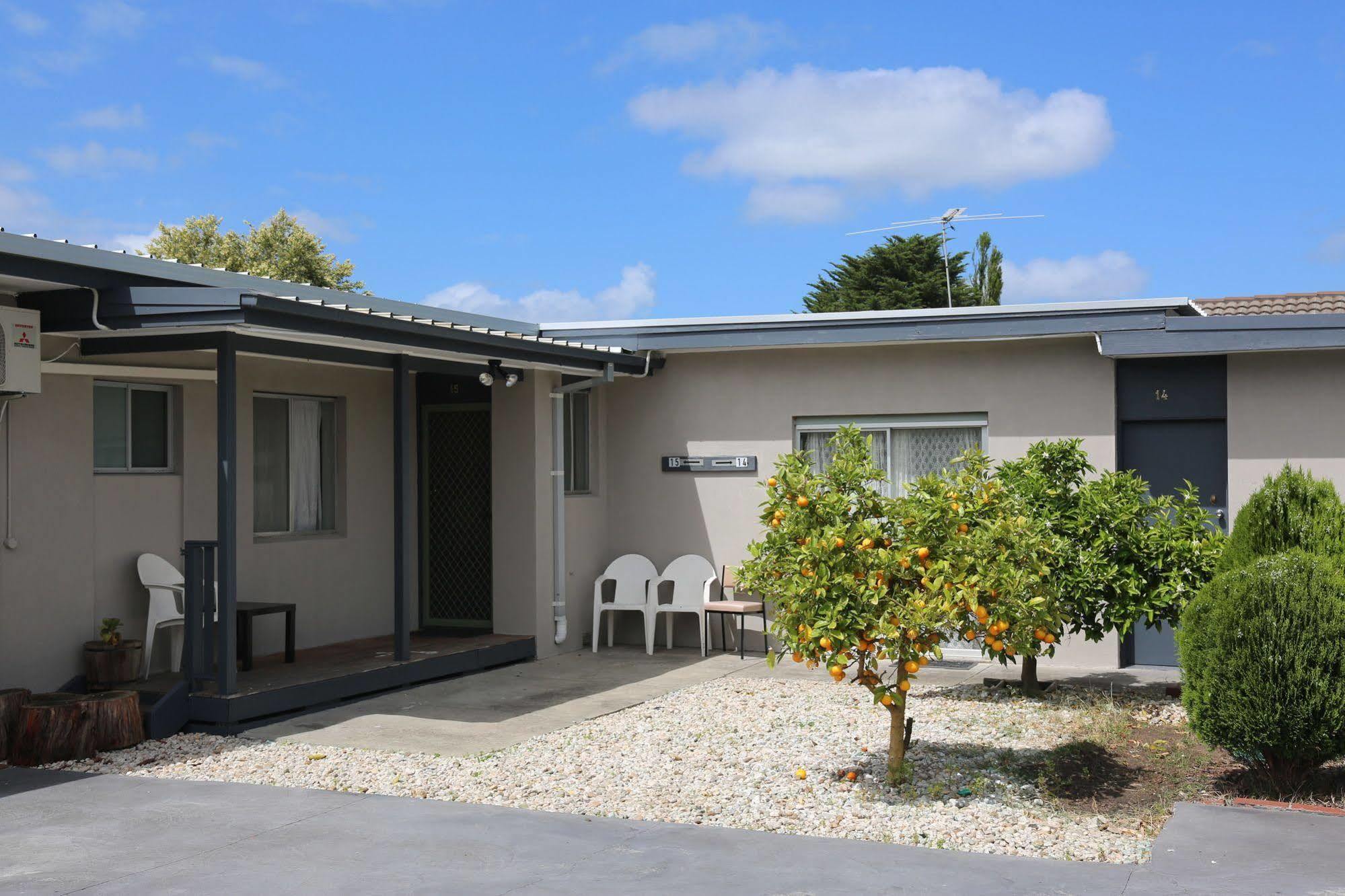Beaconsfield Lodge Motel Exterior photo